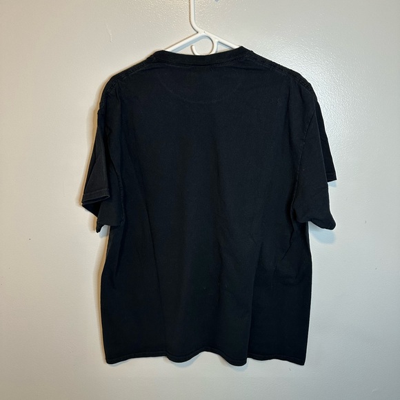 Men’s Graphic Tee Size XL - Picture 2 of 2